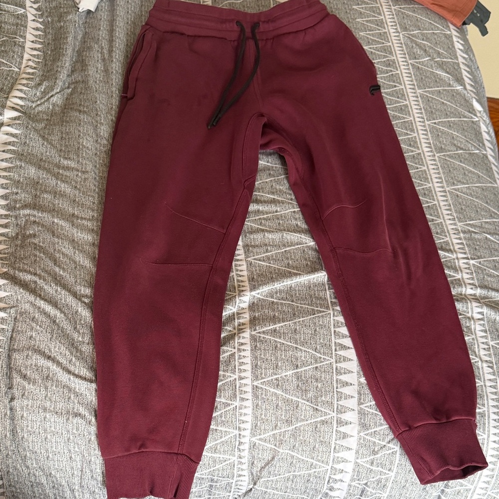 Fabletics Men’s Joggers
